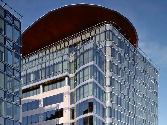 myhive Crown Tower — zdjęcie budynku